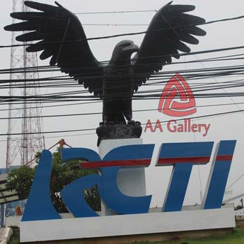 Kerajinan Patung Elang Dari Tembaga Untuk RCTI